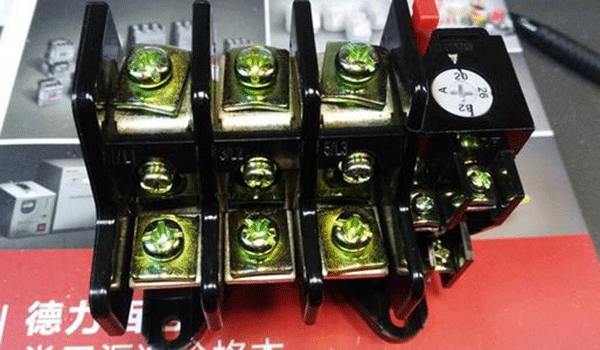 如何正確選擇三相異步電動機保護用熱繼電器？